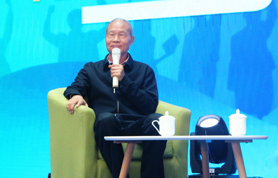 受邀參加“青藍(lán)接力”工程啟動儀式，丁山華寄語青年企業(yè)家： 勤奮、專一、實干